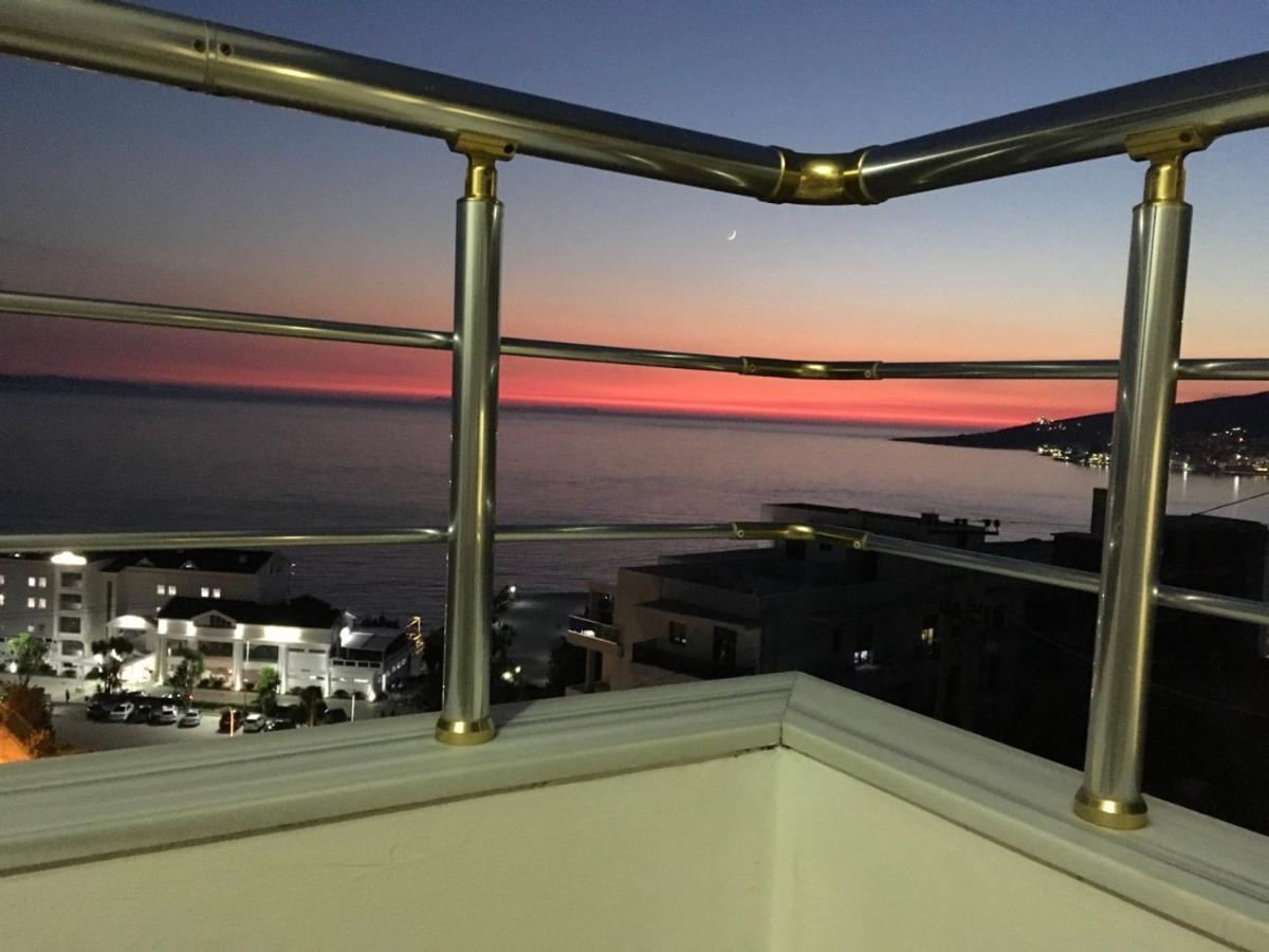 Bluemoon Suites Sarandë Buitenkant foto