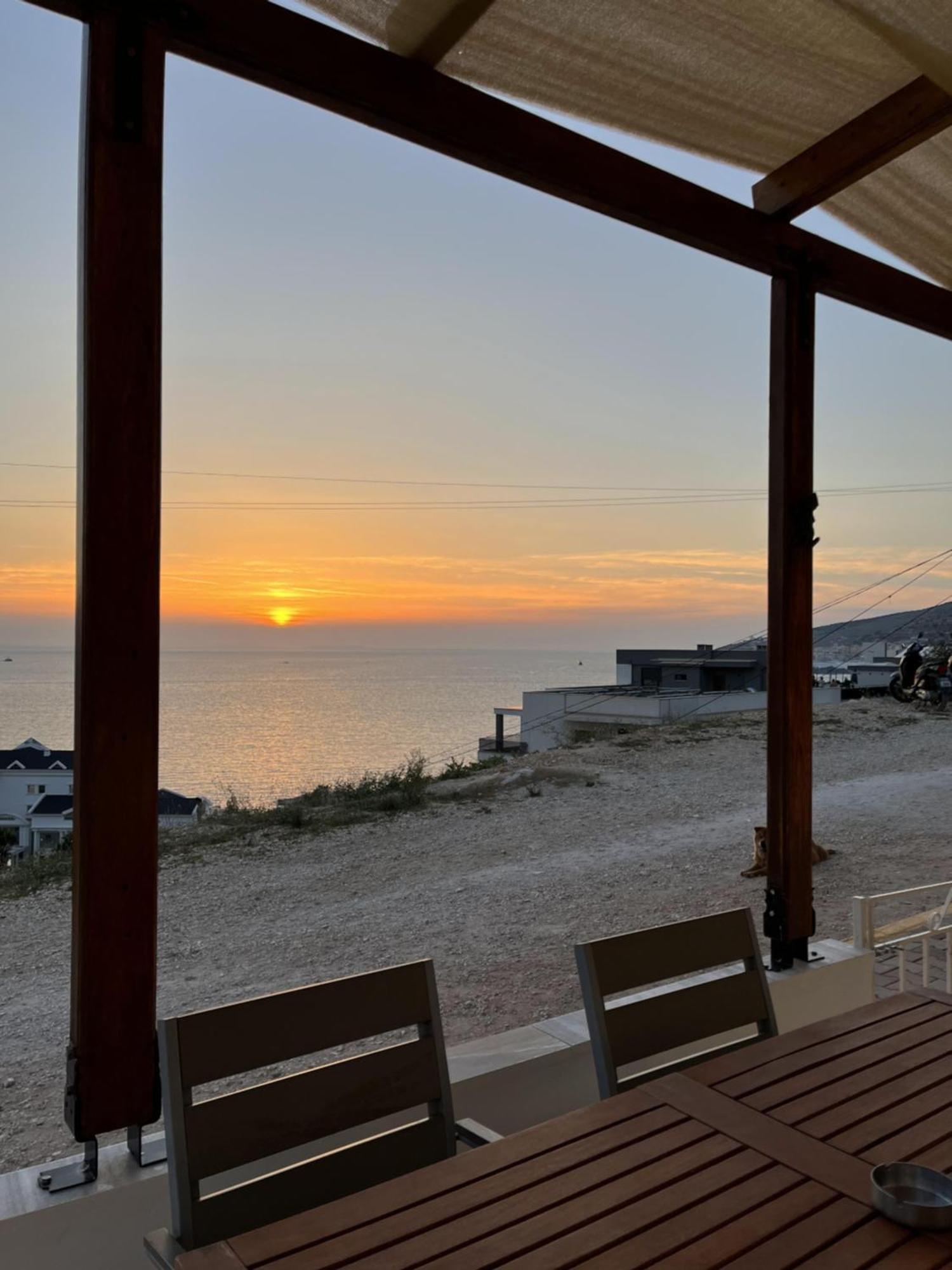 Bluemoon Suites Sarandë Buitenkant foto