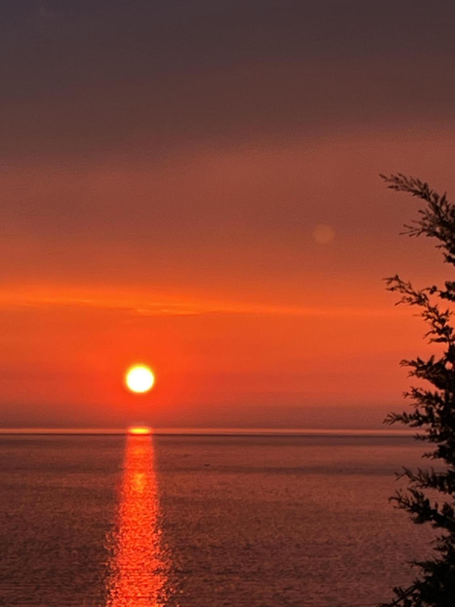 Bluemoon Suites Sarandë Buitenkant foto