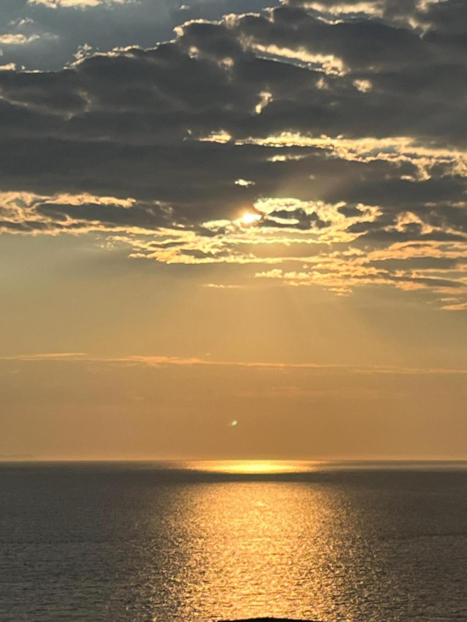 Bluemoon Suites Sarandë Buitenkant foto