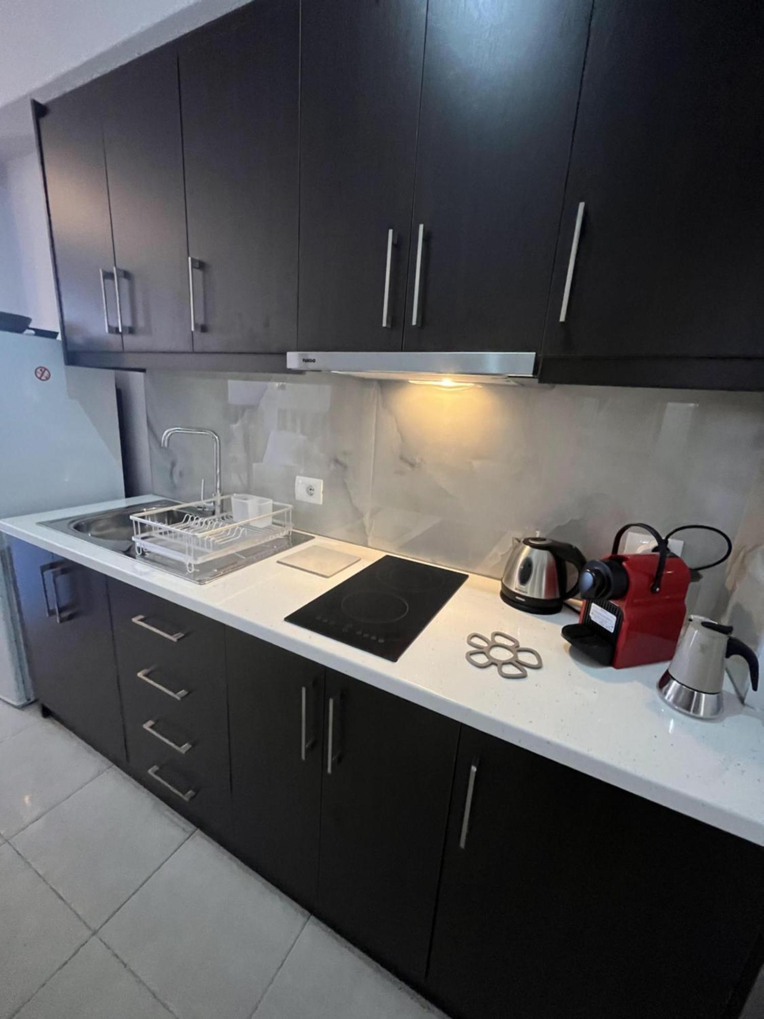 Bluemoon Suites Sarandë Buitenkant foto