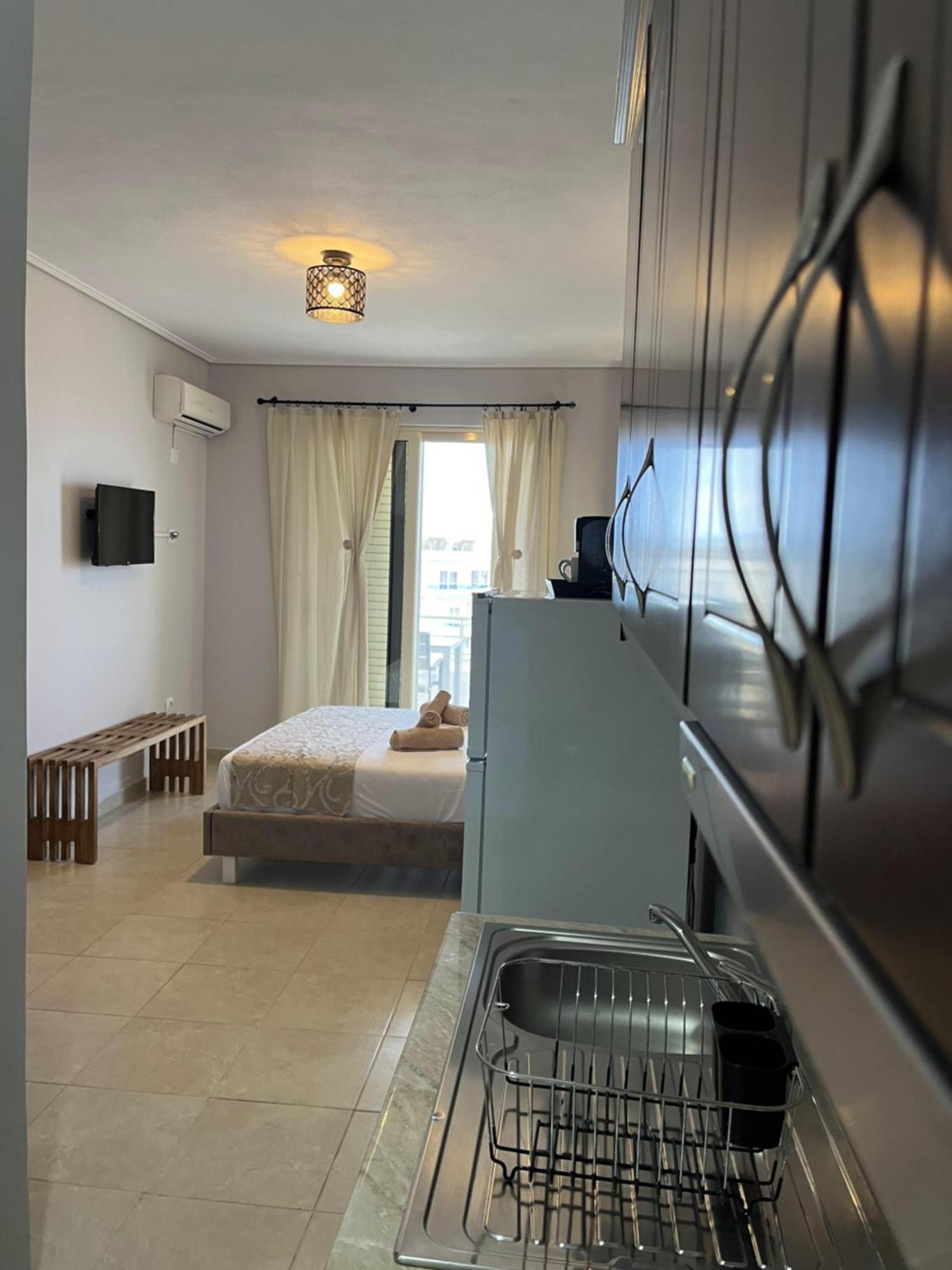 Bluemoon Suites Sarandë Buitenkant foto