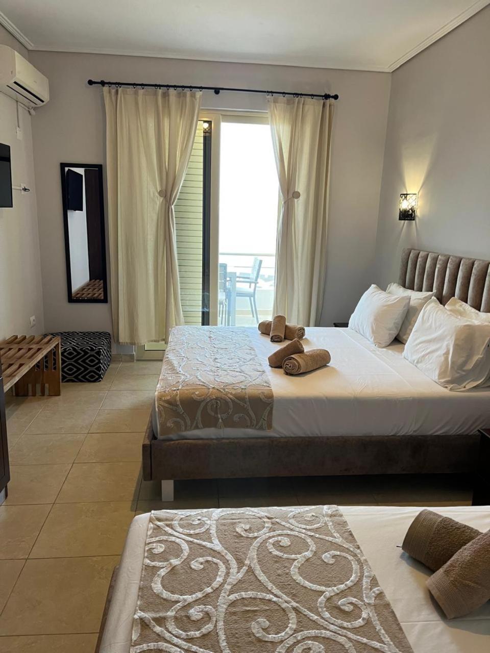 Bluemoon Suites Sarandë Buitenkant foto