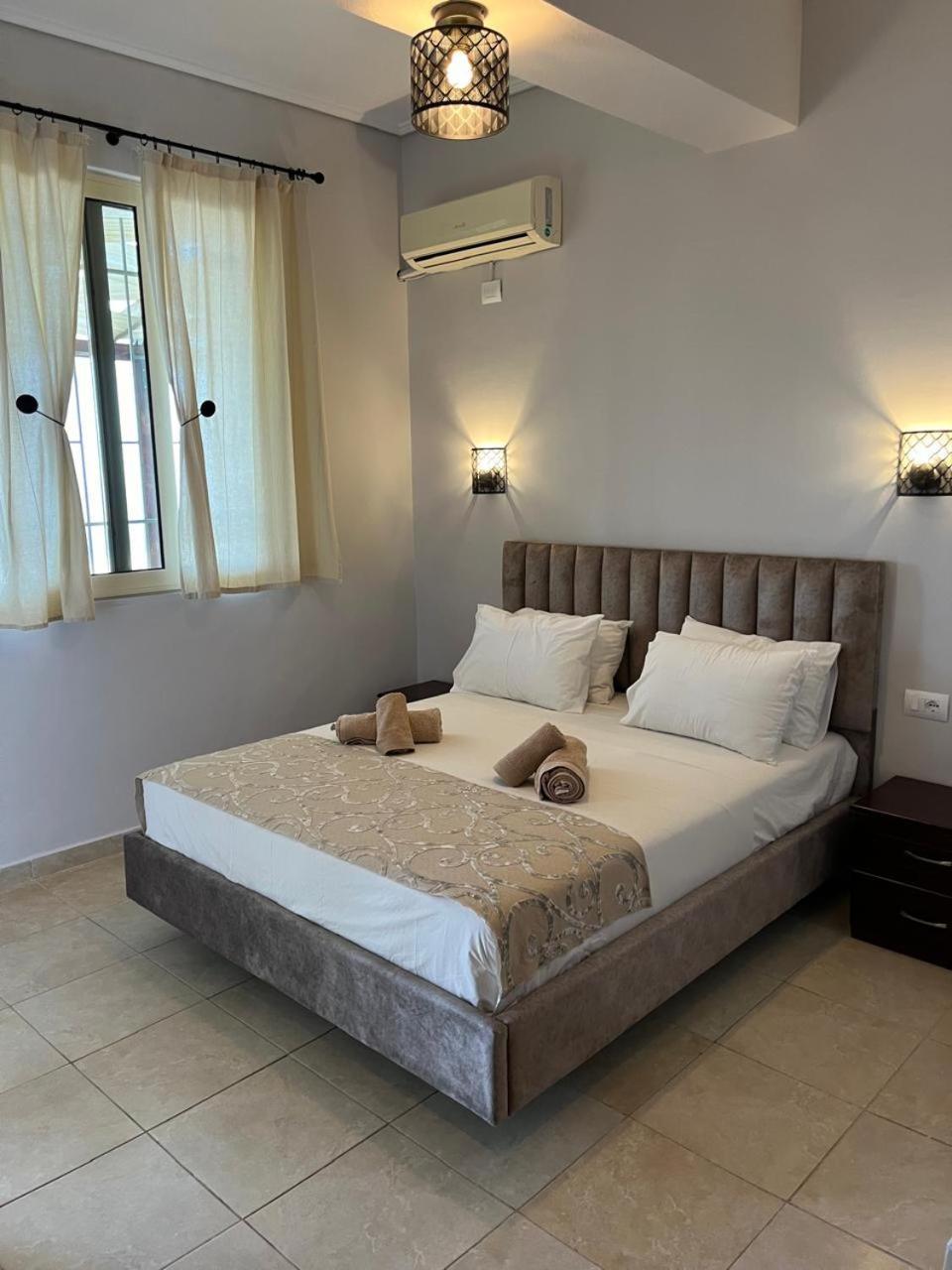 Bluemoon Suites Sarandë Buitenkant foto