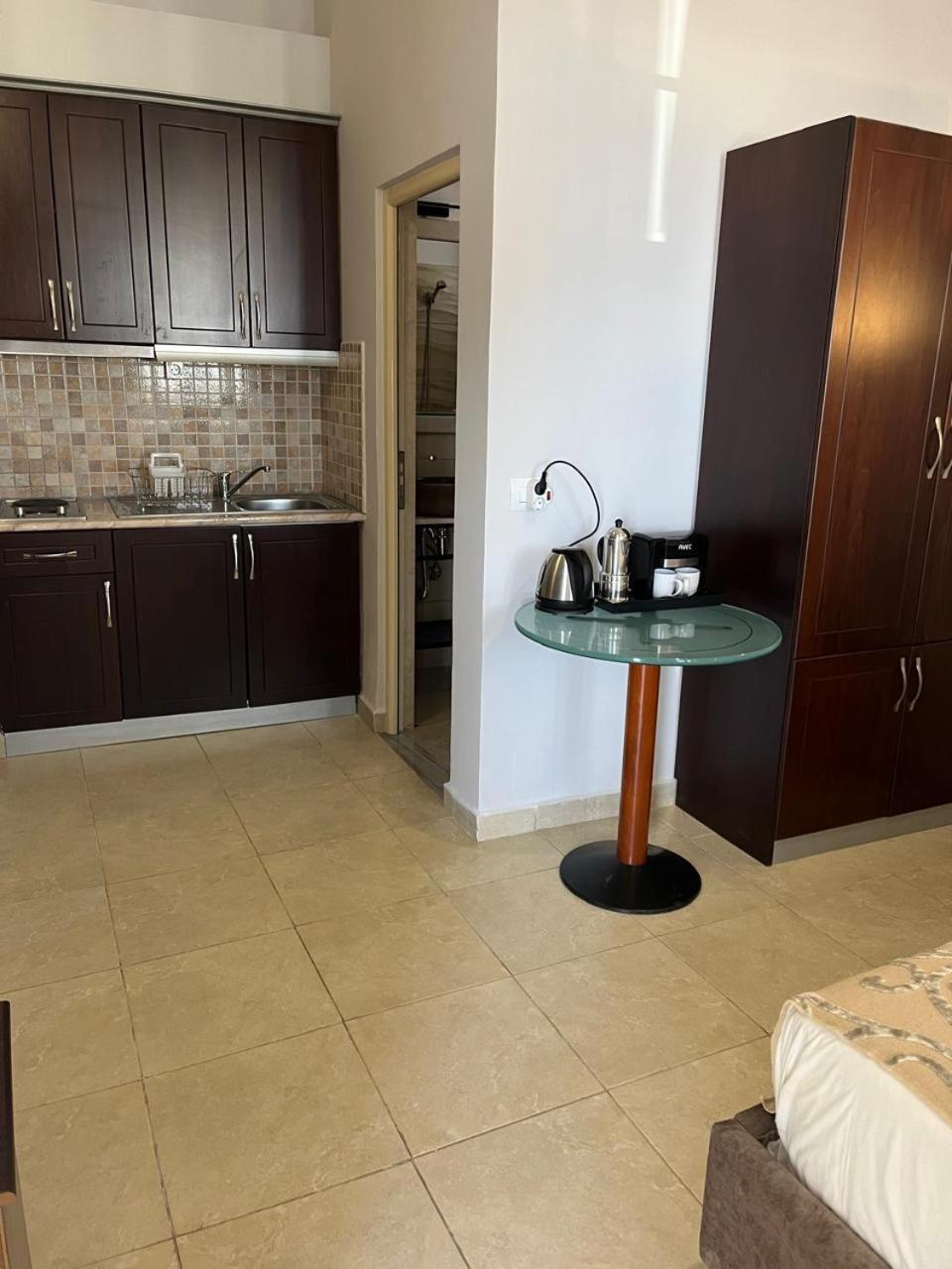 Bluemoon Suites Sarandë Buitenkant foto